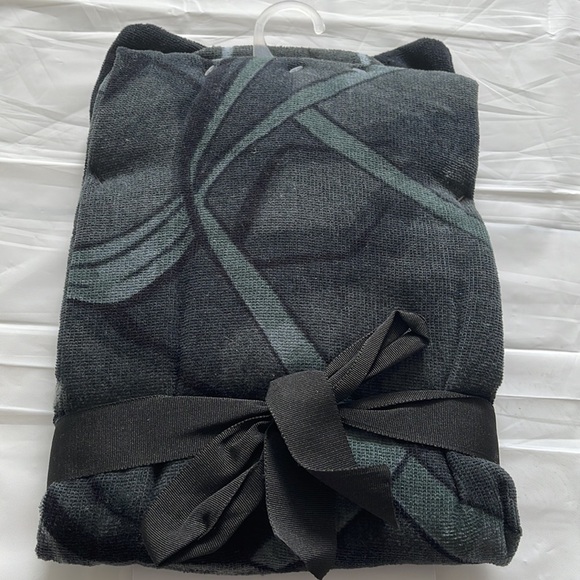 Marvel Avengers Black Panther kids hooded towel NWT - Picture 6 of 7